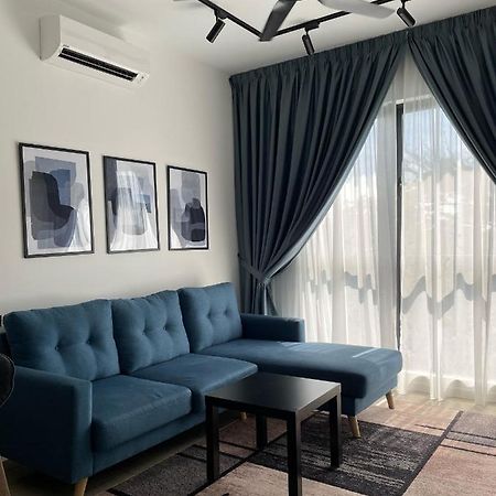 Stayje Putrajaya, 5 Minutes To Ioi City Mall, Wifi , Netflix, Free Parking Ngoại thất bức ảnh