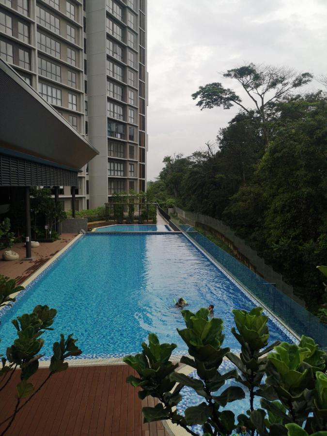 Stayje Putrajaya, 5 Minutes To Ioi City Mall, Wifi , Netflix, Free Parking Ngoại thất bức ảnh